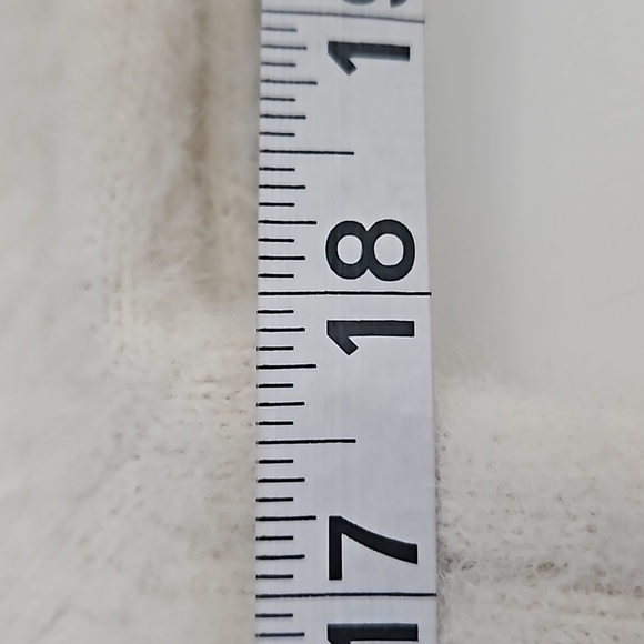 Urban Outfitters Martini Fuzzy Cropped Sweater Sz M - Picture 5 of 6